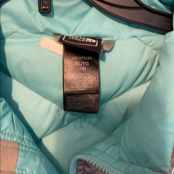North Face Puffer coat - Picture 2 of 2